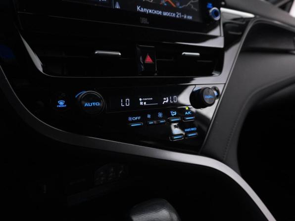 Toyota Camry VIII (XV70) Рестайлинг с пробегом 2021 года, цена 3 498 077 рублей, 28116 км, седан, Автокод Объявления