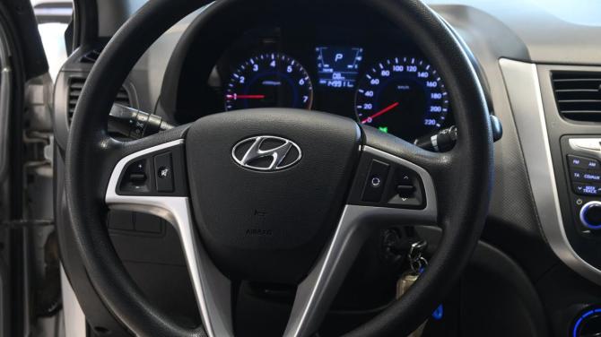 Hyundai Solaris I с пробегом 2012 года, цена 845 000 рублей, 150000 км, седан, Автокод Объявления