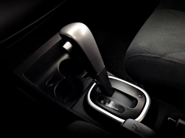 Nissan Tiida I Рестайлинг с пробегом 2013 года, цена 975 000 рублей, 85346 км, хэтчбек, Автокод Объявления