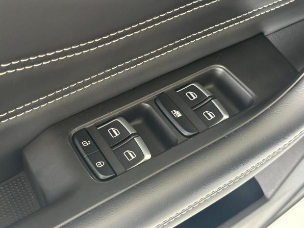 JETOUR X70 I Рестайлинг 2 с пробегом 2024 года, цена 2 050 000 рублей, 33000 км, внедорожник, Автокод Объявления