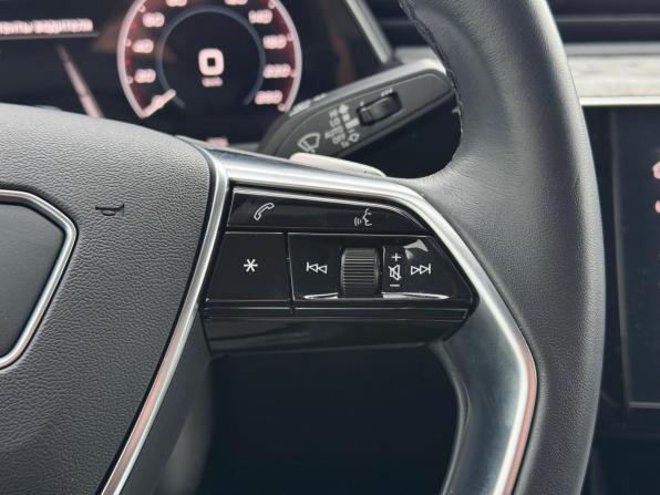 Audi e-tron Sportback I с пробегом 2022 года, цена 4 890 000 рублей, 15927 км, внедорожник, Автокод Объявления