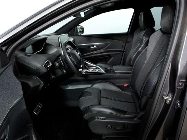 Peugeot 3008 II с пробегом 2017 года, цена 1 898 000 рублей, 224792 км, внедорожник, Автокод Объявления