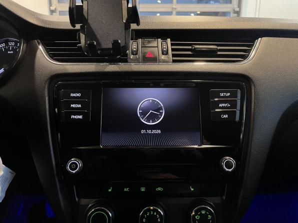 Skoda Octavia III (A7) с пробегом 2013 года, цена 880 000 рублей, 350915 км, лифтбек, Автокод Объявления