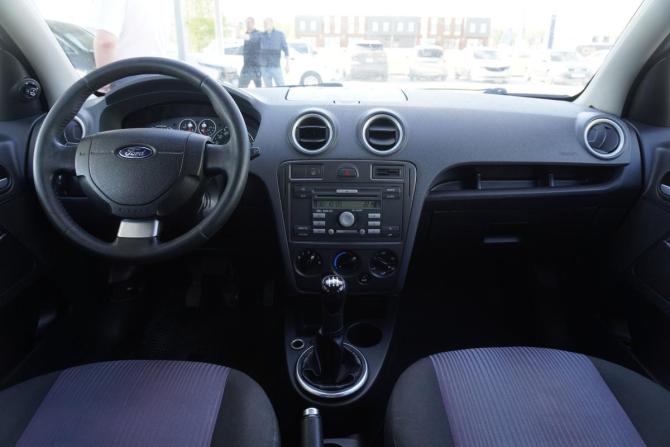 Ford Fusion I Рестайлинг с пробегом 2009 года, цена 390 000 рублей, 195809 км, хэтчбек, Автокод Объявления
