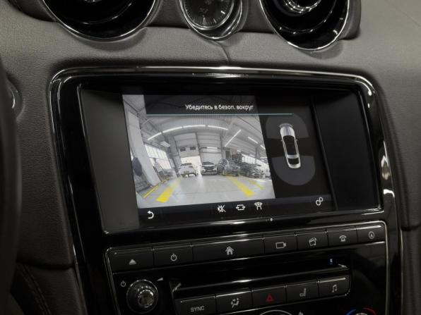 Jaguar XJ IV (X351) Рестайлинг с пробегом 2016 года, цена 2 710 000 рублей, 112570 км, седан, Автокод Объявления