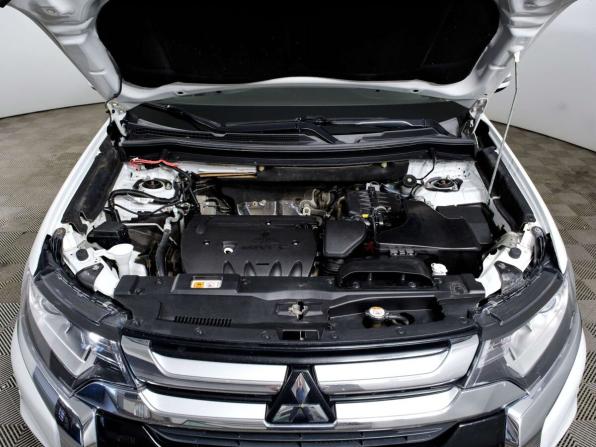 Mitsubishi Outlander III Рестайлинг 2 с пробегом 2017 года, цена 1 848 000 рублей, 130878 км, внедорожник, Автокод Объявления