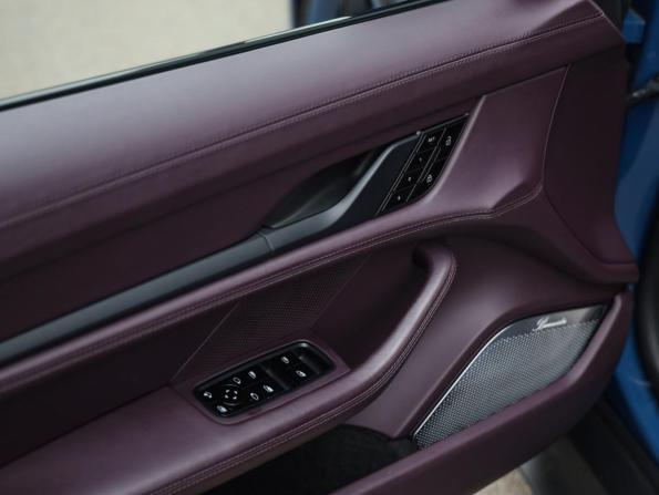Porsche Taycan I с пробегом 2020 года, цена 9 990 000 рублей, 35600 км, седан, Автокод Объявления