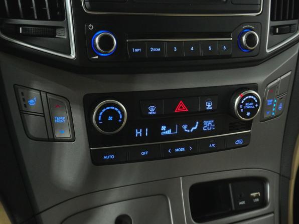 Hyundai H-1 II Рестайлинг с пробегом 2016 года, цена 2 398 000 рублей, 163997 км, минивэн, Автокод Объявления