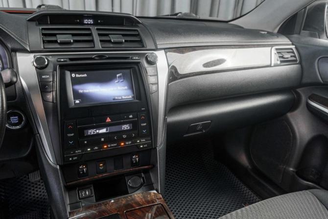 Toyota Camry VII (XV50) Рестайлинг с пробегом 2015 года, цена 1 949 000 рублей, 233794 км, седан, Автокод Объявления
