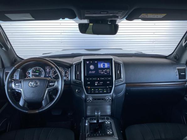 Toyota Land Cruiser 200 Series Рестайлинг 2 с пробегом 2018 года, цена 7 549 000 рублей, 228077 км, внедорожник, Автокод Объявления