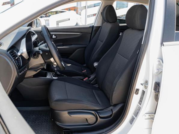 Kia Rio IV Рестайлинг с пробегом 2021 года, цена 1 599 000 рублей, 113890 км, седан, Автокод Объявления