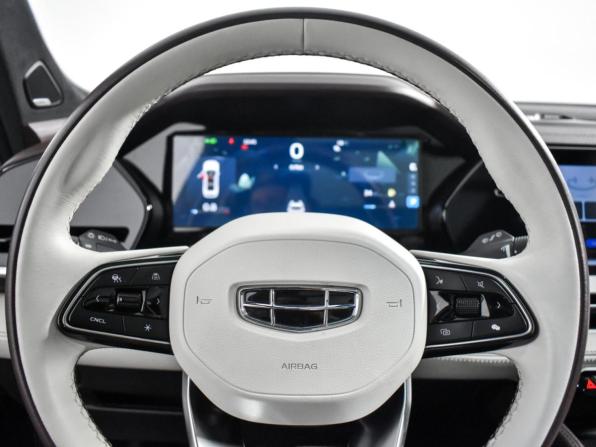 Geely Monjaro I с пробегом 2023 года, цена 2 937 890 рублей, 48001 км, внедорожник, Автокод Объявления