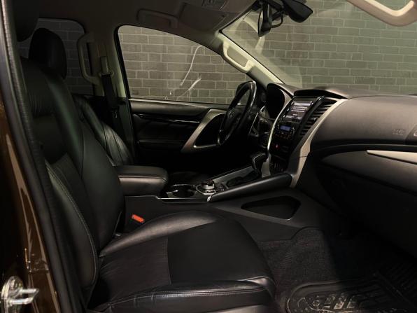 Mitsubishi Pajero Sport III с пробегом 2019 года, цена 3 190 000 рублей, 117300 км, внедорожник, Автокод Объявления