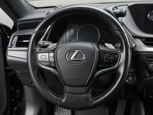 Lexus ES VII с пробегом 2018 года, цена 2 949 000 рублей, 144360 км, седан, Автокод Объявления