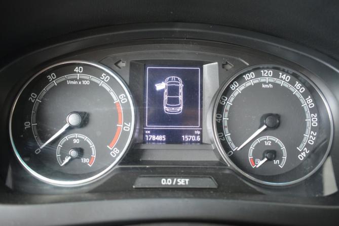 Skoda Rapid I Рестайлинг с пробегом 2017 года, цена 1 139 000 рублей, 178000 км, лифтбек, Автокод Объявления