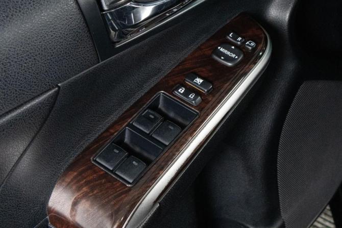 Toyota Camry VII (XV50) Рестайлинг с пробегом 2014 года, цена 1 819 000 рублей, 265200 км, седан, Автокод Объявления