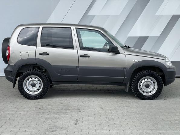 Chevrolet Niva I Рестайлинг с пробегом 2019 года, цена 743 000 рублей, 142843 км, внедорожник, Автокод Объявления