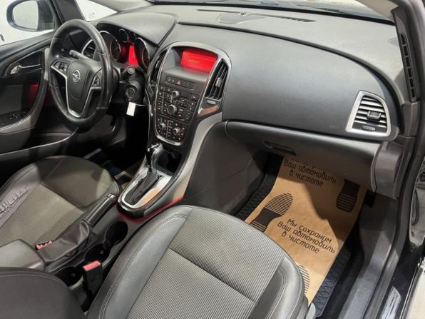 Opel Astra J Рестайлинг с пробегом 2013 года, цена 835 000 рублей, 271871 км, седан, Автокод Объявления