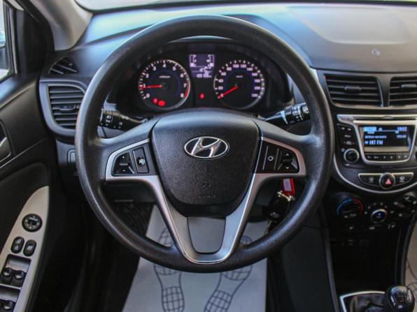 Hyundai Solaris I Рестайлинг с пробегом 2015 года, цена 969 600 рублей, 100104 км, седан, Автокод Объявления