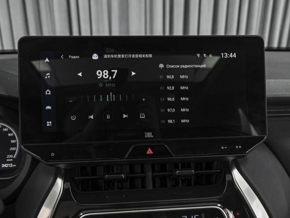 Toyota Venza II с пробегом 2023 года, цена 4 730 000 рублей, 34212 км, внедорожник, Автокод Объявления