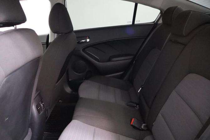 Kia Cerato III Рестайлинг (Classic) с пробегом 2017 года, цена 1 379 000 рублей, 106000 км, седан, Автокод Объявления