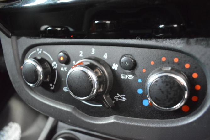 Renault Duster I Рестайлинг с пробегом 2015 года, цена 1 199 000 рублей, 164000 км, внедорожник, Автокод Объявления
