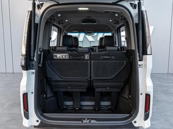 Honda Stepwgn V Рестайлинг с пробегом 2020 года, цена 2 990 000 рублей, 54142 км, минивэн, Автокод Объявления