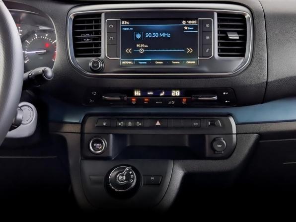 Peugeot Traveller I с пробегом 2018 года, цена 2 870 000 рублей, 128555 км, минивэн, Автокод Объявления