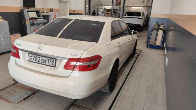 Mercedes-Benz E-Класс IV (W212 S212 C207) с пробегом 2010 года, цена 1 070 000 рублей, 360126 км, седан, Автокод Объявления