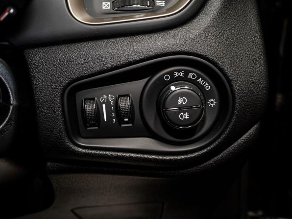 Jeep Renegade I с пробегом 2016 года, цена 1 380 000 рублей, 94741 км, внедорожник, Автокод Объявления