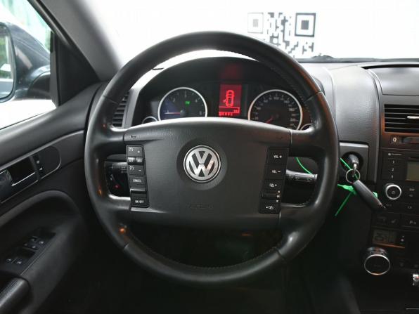 Volkswagen Touareg I Рестайлинг с пробегом 2008 года, цена 1 075 000 рублей, 366312 км, внедорожник, Автокод Объявления