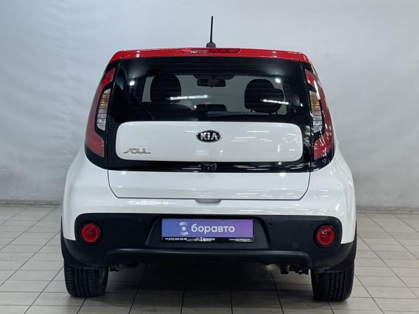 Kia Soul II Рестайлинг с пробегом 2018 года, цена 1 679 000 рублей, 40198 км, хэтчбек, Автокод Объявления