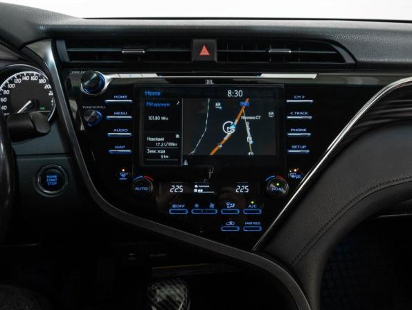 Toyota Camry VIII (XV70) с пробегом 2018 года, цена 3 074 000 рублей, 67196 км, седан, Автокод Объявления