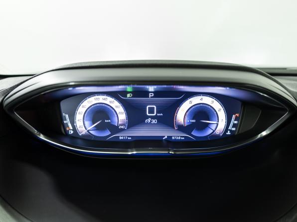 Peugeot 3008 II с пробегом 2017 года, цена 2 195 000 рублей, 9411 км, внедорожник, Автокод Объявления