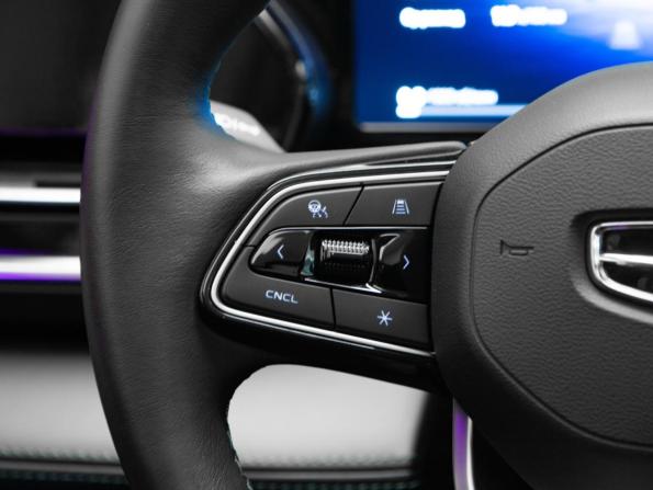 Geely Monjaro I Рестайлинг с пробегом 2025 года, цена 3 889 000 рублей, 16665 км, внедорожник, Автокод Объявления