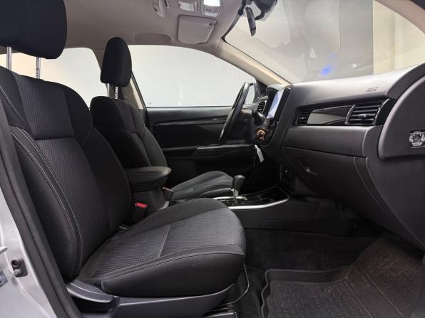 Mitsubishi Outlander III Рестайлинг 3 с пробегом 2019 года, цена 1 898 000 рублей, 124552 км, внедорожник, Автокод Объявления