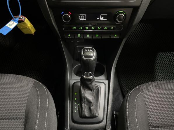 Skoda Rapid I с пробегом 2014 года, цена 780 000 рублей, 307499 км, лифтбек, Автокод Объявления