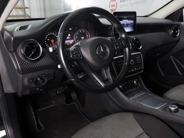 Mercedes-Benz GLA I (X156) Рестайлинг с пробегом 2018 года, цена 2 250 000 рублей, 93000 км, внедорожник, Автокод Объявления