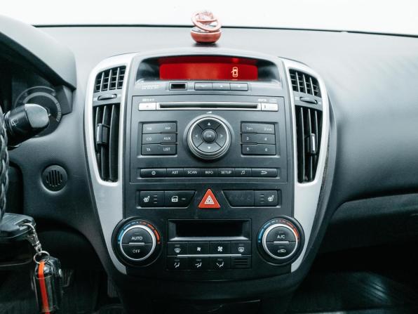 Kia Ceed I Рестайлинг с пробегом 2011 года, цена 690 000 рублей, 177248 км, универсал, Автокод Объявления
