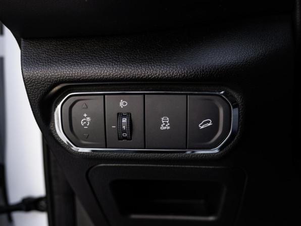 Haval Jolion I Рестайлинг с пробегом 2024 года, цена 2 015 000 рублей, 37045 км, внедорожник, Автокод Объявления