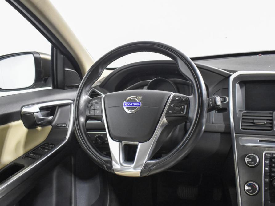 Volvo XC60 I Рестайлинг Санкт-Петербург  - изображение 16