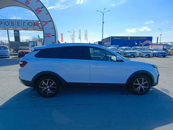 Lada (ВАЗ) Vesta I Рестайлинг (NG) с пробегом 2024 года, цена 1 439 995 рублей, 22749 км, универсал, Автокод Объявления