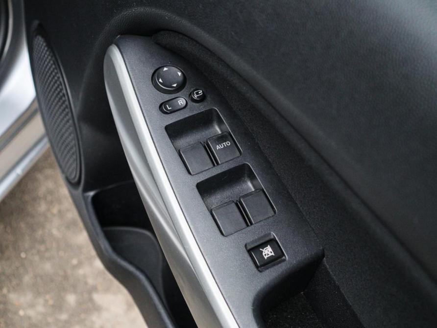 Mazda Demio III (DE) Москва  - изображение 12