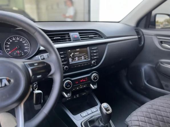 Kia Rio IV с пробегом 2017 года, цена 1 420 000 рублей, 56929 км, седан, Автокод Объявления