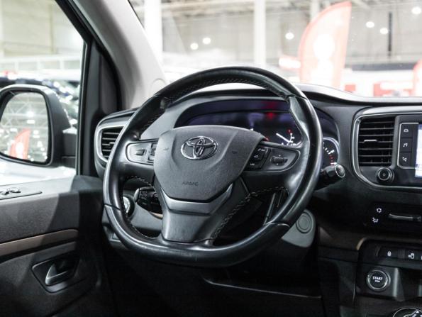 Toyota ProAce II с пробегом 2018 года, цена 3 585 000 рублей, 96000 км, минивэн, Автокод Объявления