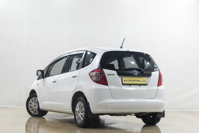 Honda Fit II с пробегом 2010 года, цена 699 000 рублей, 191000 км, хэтчбек, Автокод Объявления