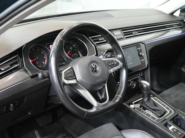 Volkswagen Passat B8 Рестайлинг с пробегом 2020 года, цена 2 635 000 рублей, 76034 км, седан, Автокод Объявления