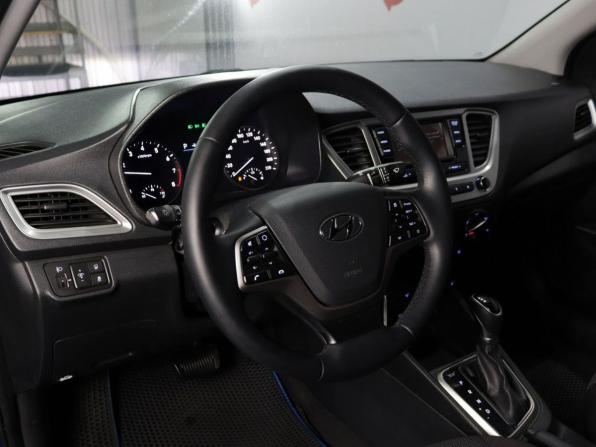 Hyundai Solaris II с пробегом 2019 года, цена 1 140 000 рублей, 192500 км, седан, Автокод Объявления