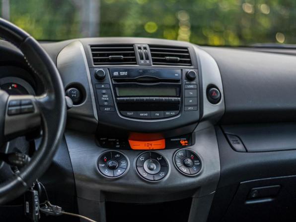Toyota RAV4 III (XA30) Рестайлинг с пробегом 2011 года, цена 1 095 000 рублей, 233209 км, внедорожник, Автокод Объявления