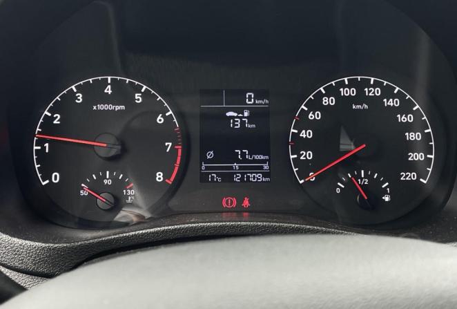 Hyundai Solaris II с пробегом 2018 года, цена 1 210 000 рублей, 121441 км, седан, Автокод Объявления